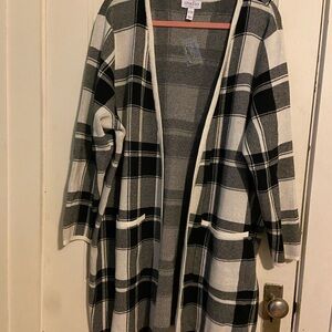 Studio Women's Black and White Plaid Sweater